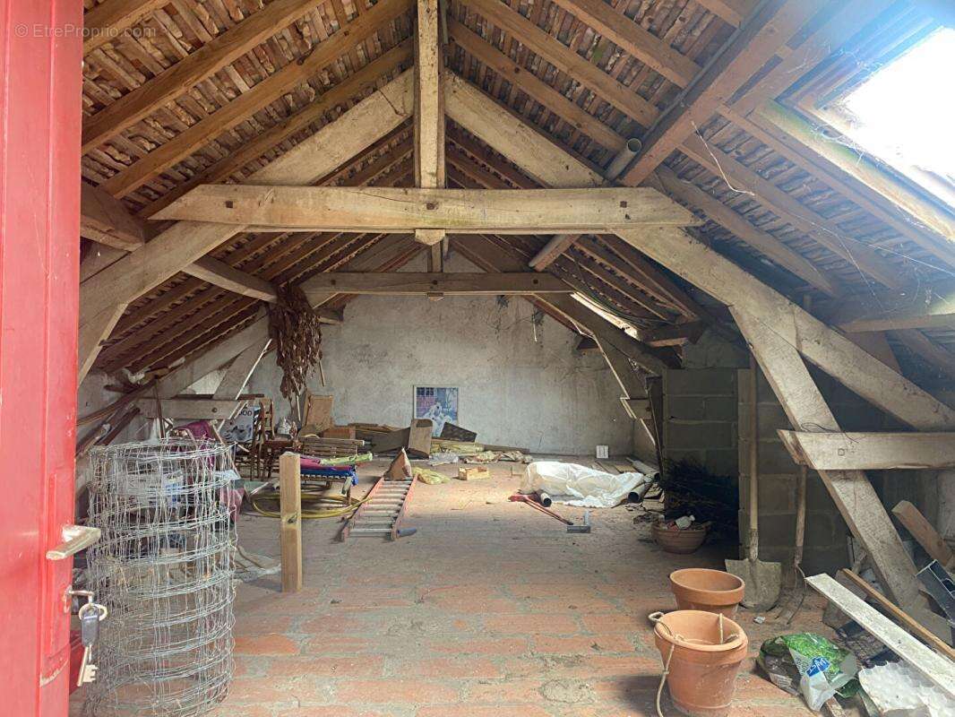 Maison à TOURNON-SAINT-PIERRE