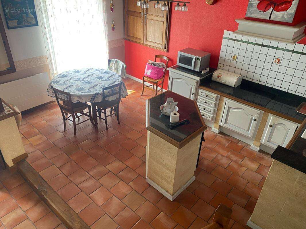 Maison à TOURNON-SAINT-PIERRE