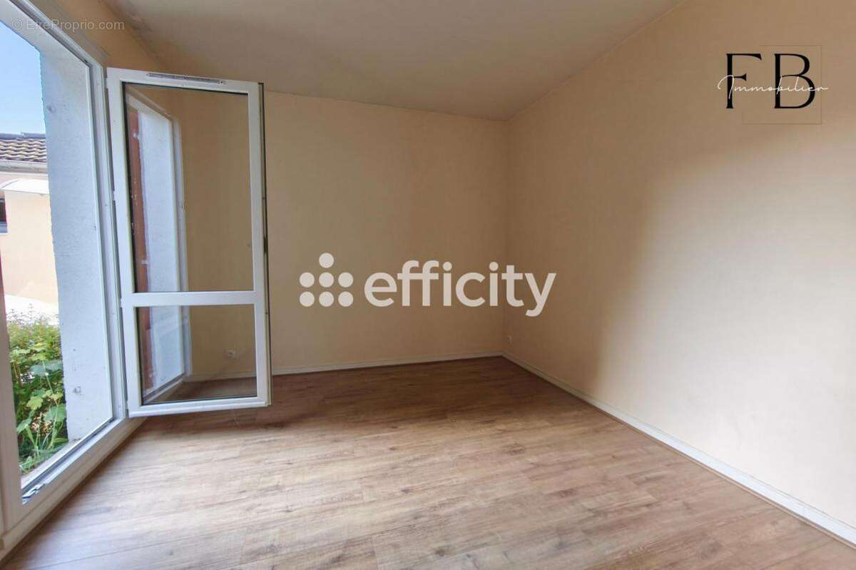 Maison à BOUFFEMONT