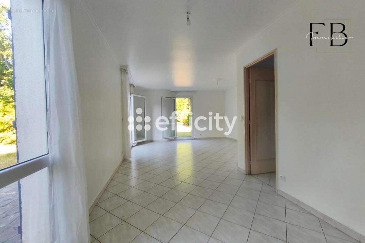 Maison à BOUFFEMONT