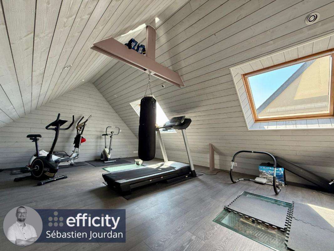 Maison à SAINT-LORMEL