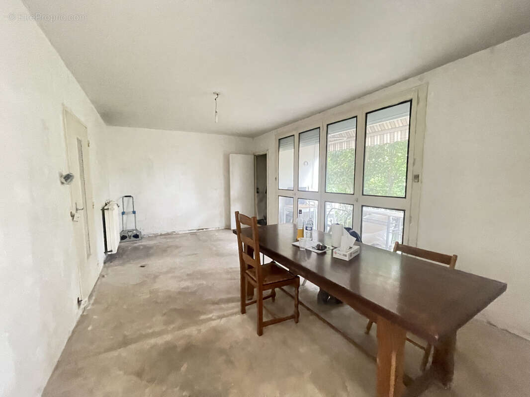 Appartement à GRIGNY