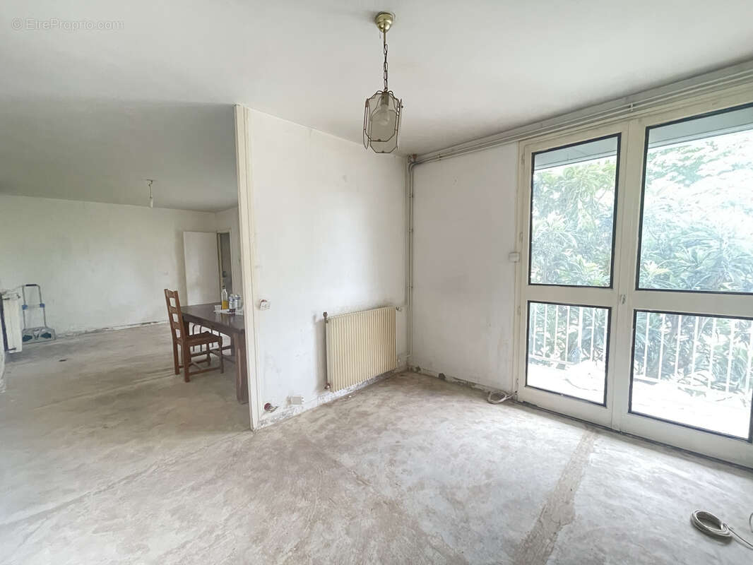 Appartement à GRIGNY