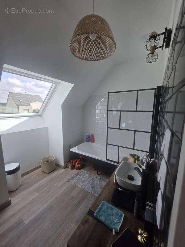 Maison à SAINT-PIERRE-EN-VAL