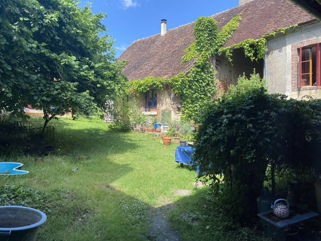 Maison à SOUGERES-EN-PUISAYE