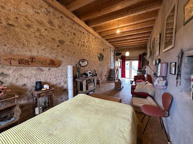 Maison à OUROUX-EN-MORVAN