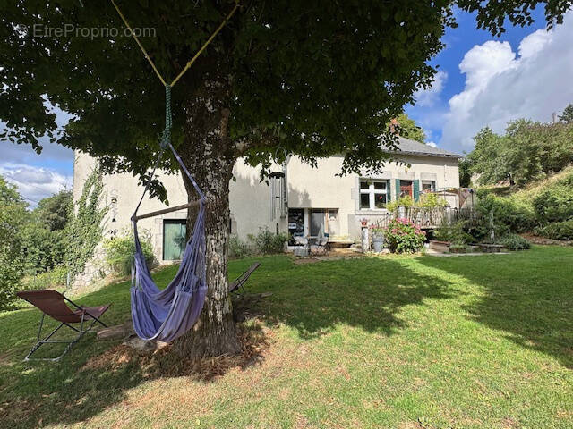 Maison à OUROUX-EN-MORVAN