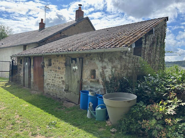 Maison à OUROUX-EN-MORVAN