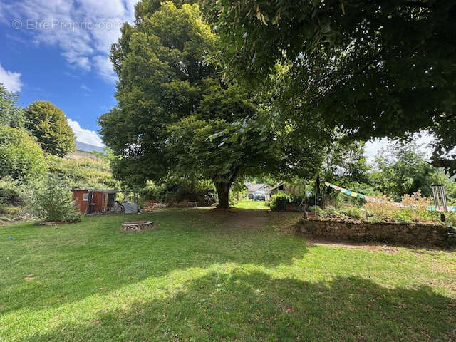 Maison à OUROUX-EN-MORVAN