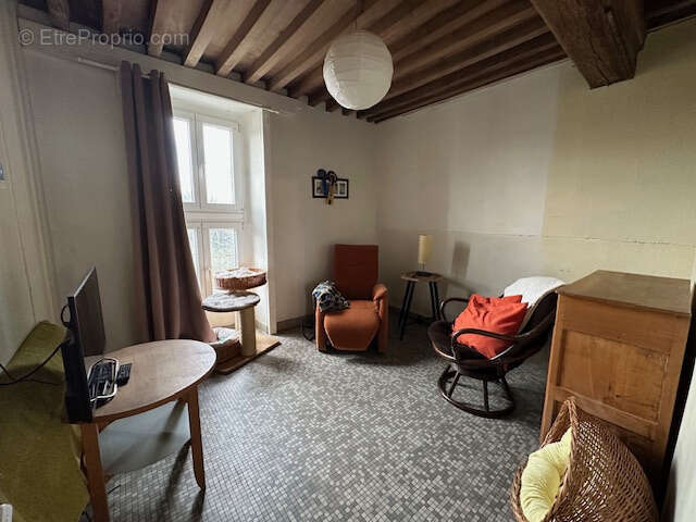 Maison à OUROUX-EN-MORVAN