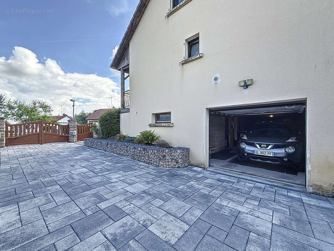 Maison à REMONCOURT