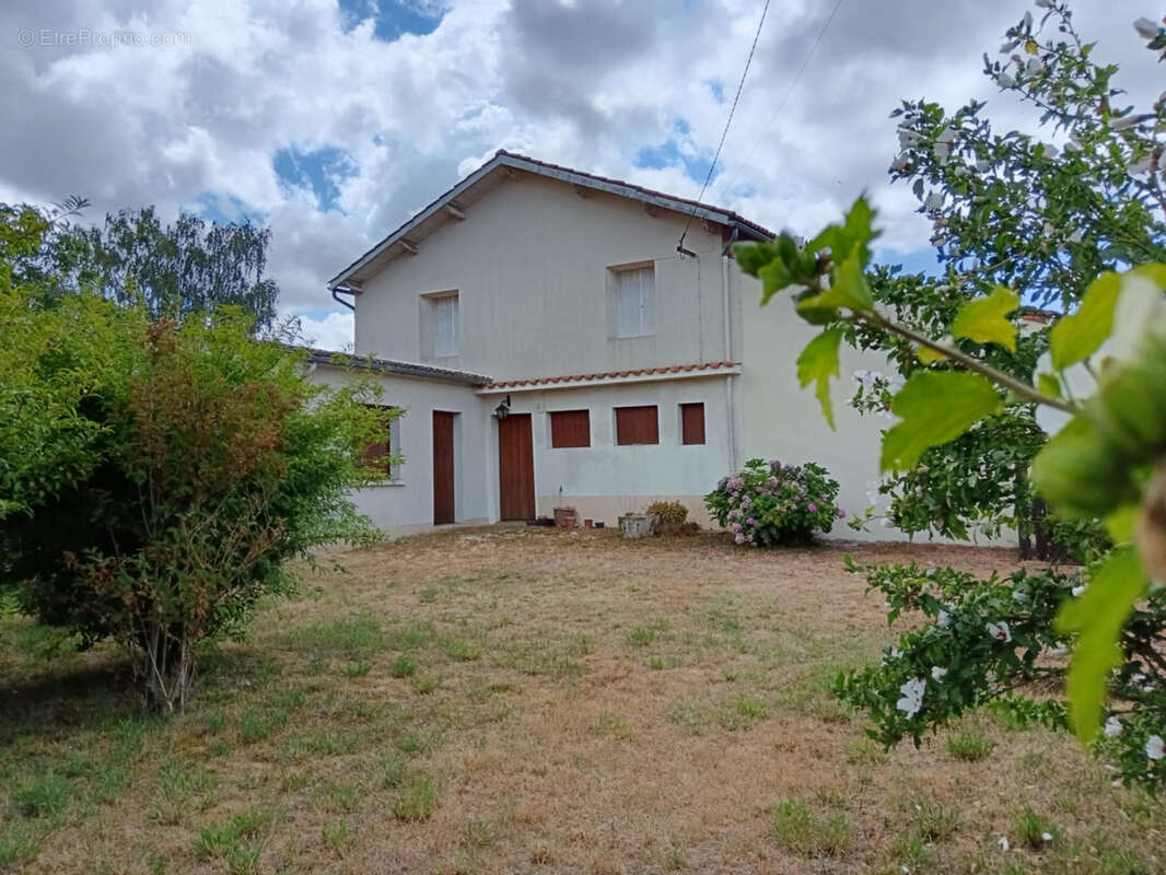 Maison à CEAUX-EN-COUHE
