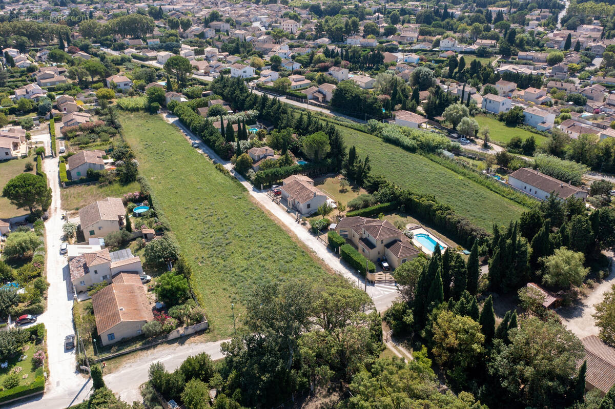 Terrain à FONTVIEILLE