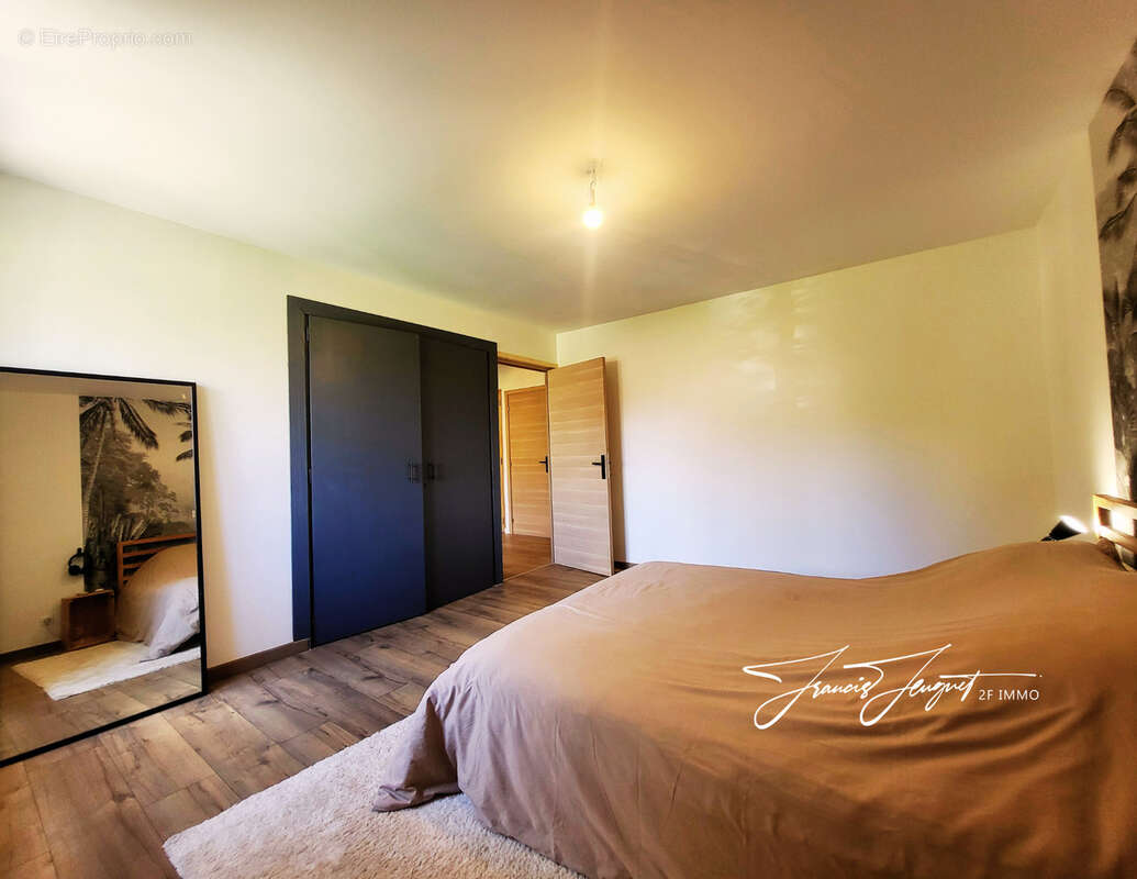 Appartement à ALBY-SUR-CHERAN