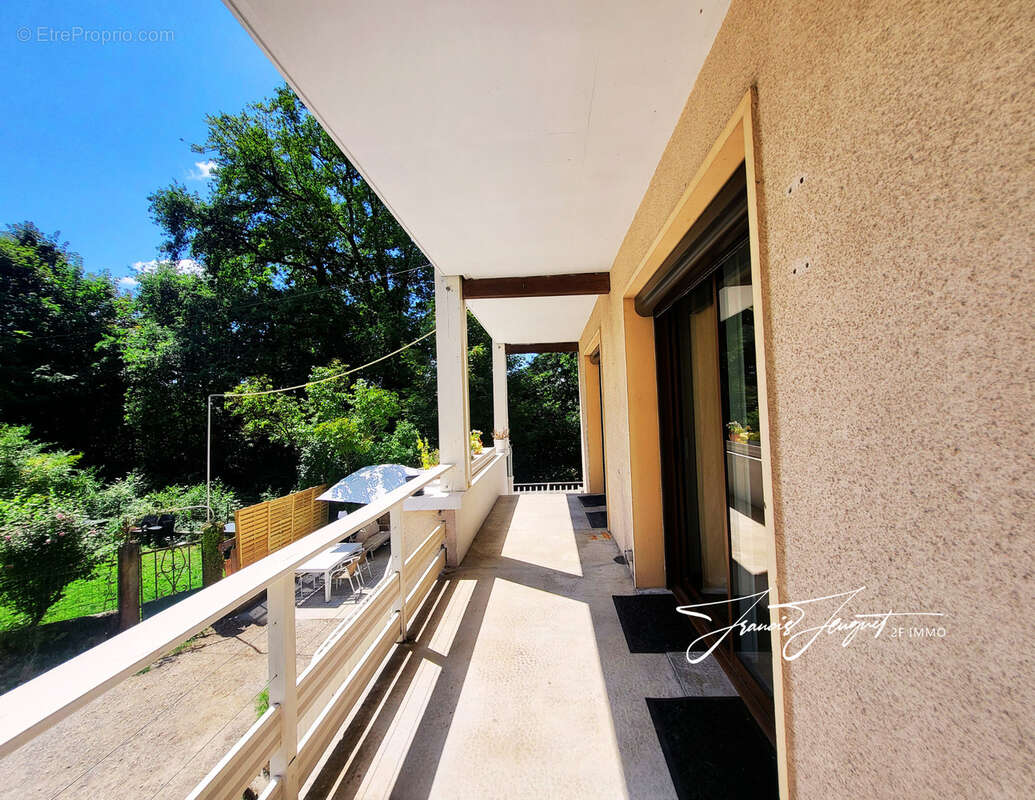 Appartement à ALBY-SUR-CHERAN