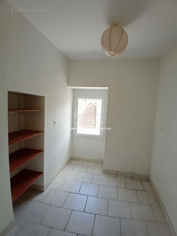 Buanderie  - Maison à NAINTRE