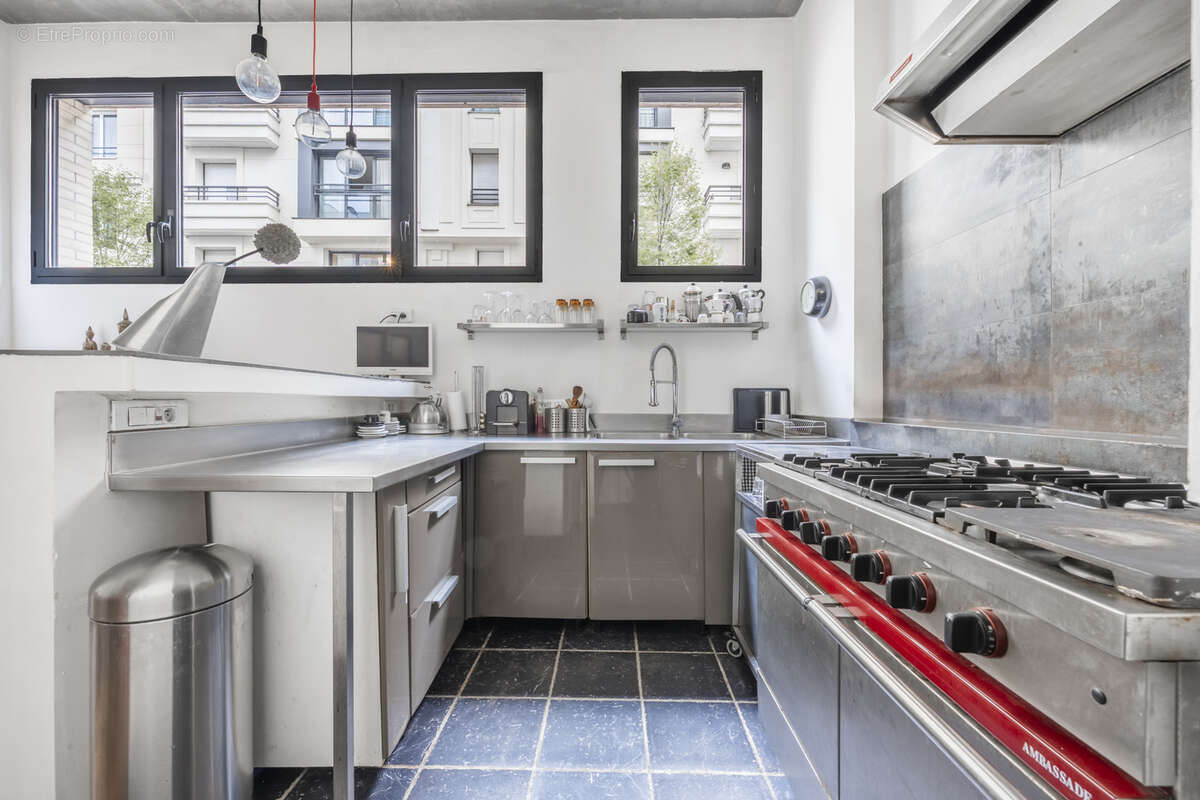 Appartement à LEVALLOIS-PERRET