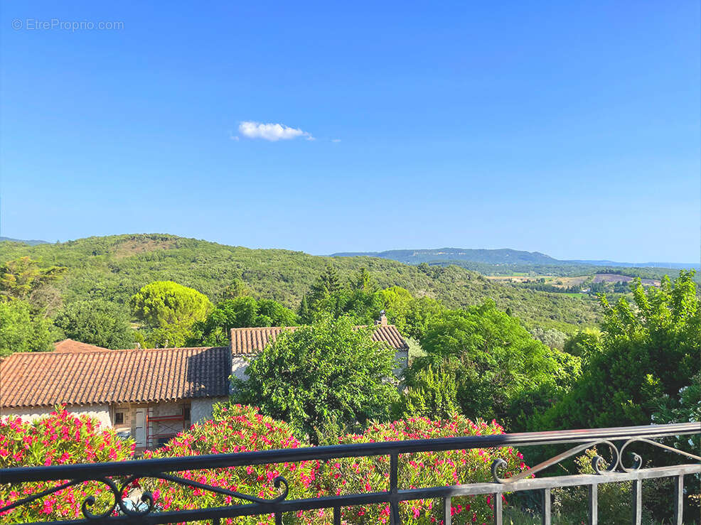 Maison à LA GARDE-ADHEMAR