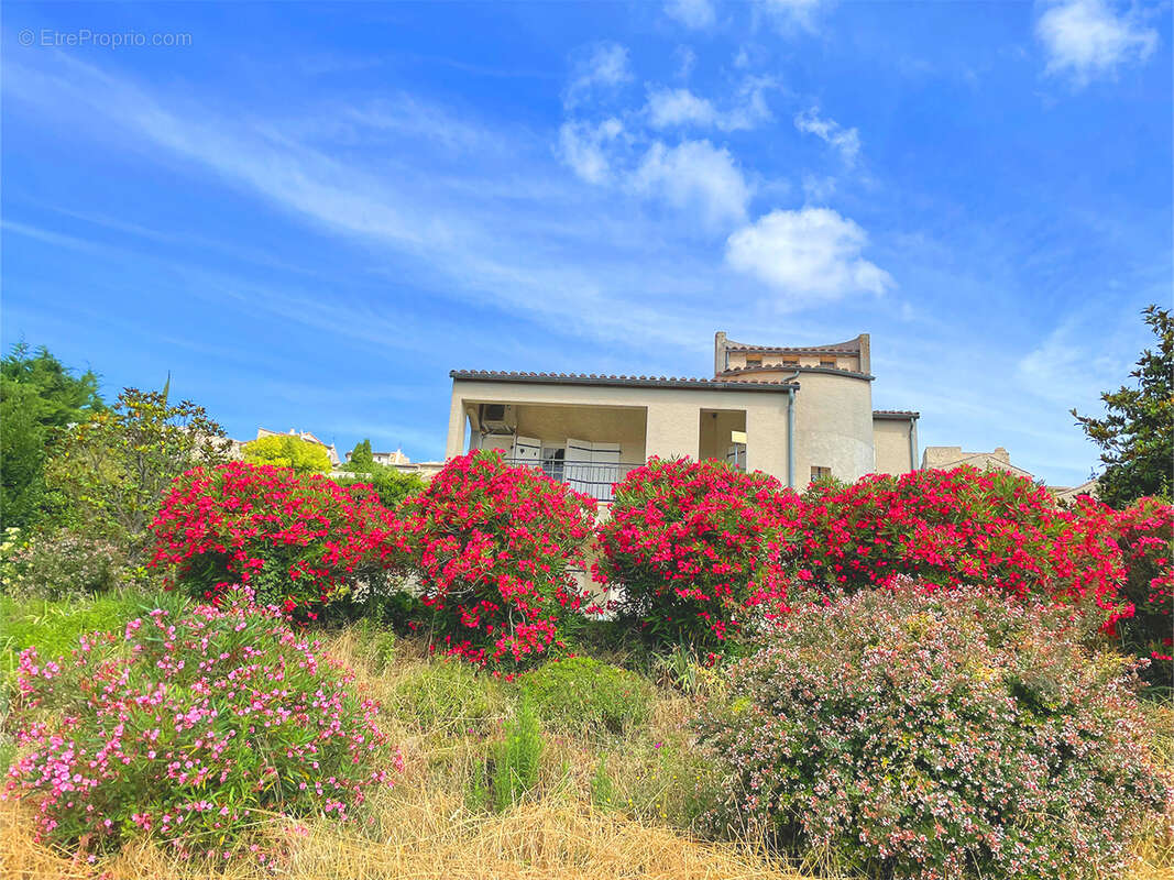 Maison à LA GARDE-ADHEMAR
