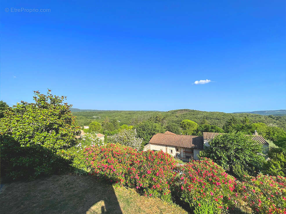 Maison à LA GARDE-ADHEMAR