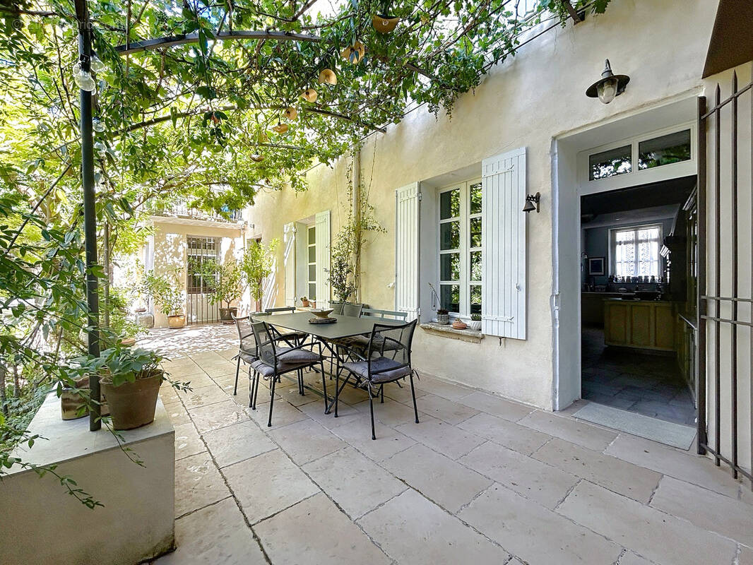 Maison à VAISON-LA-ROMAINE