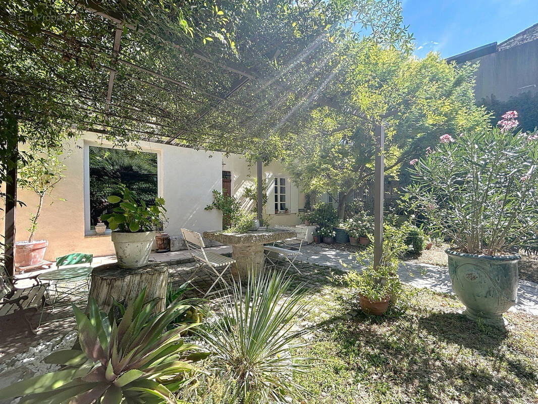 Maison à VAISON-LA-ROMAINE