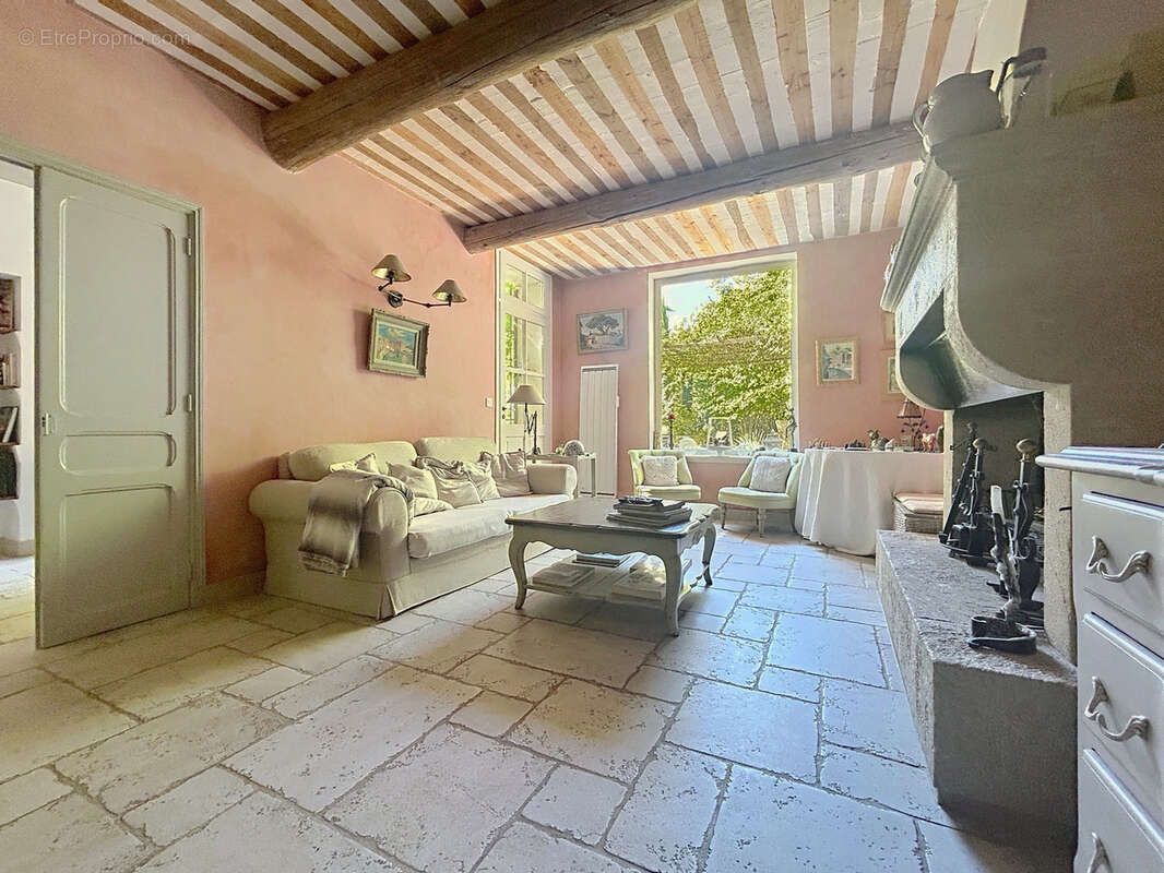 Maison à VAISON-LA-ROMAINE