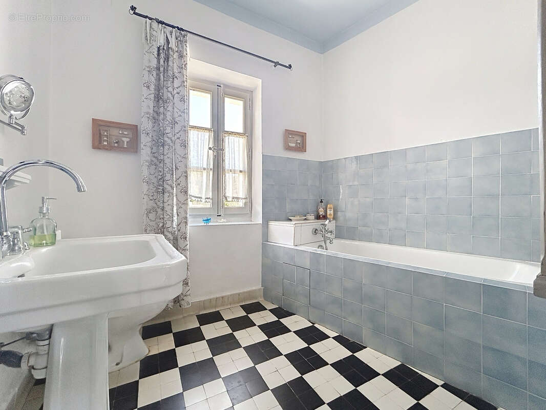 Maison à VAISON-LA-ROMAINE