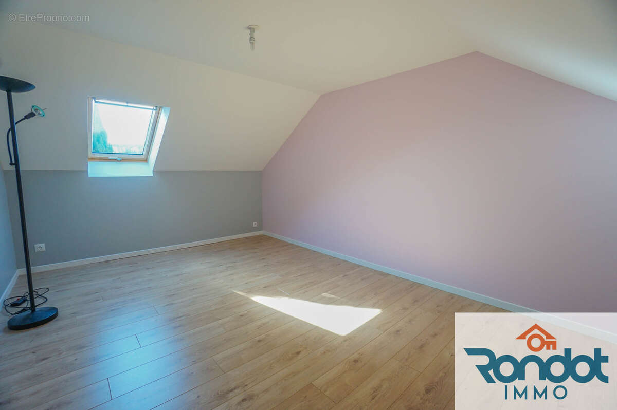 Maison à MESSIGNY-ET-VANTOUX