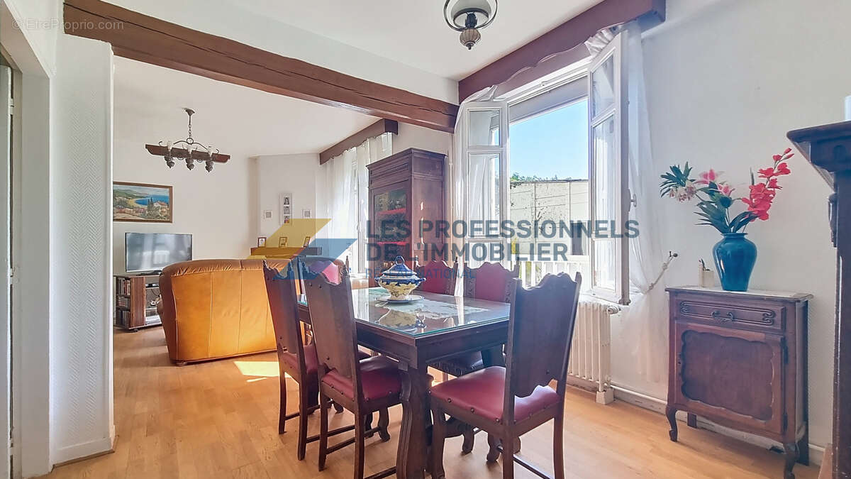 Maison à FERRIERES-EN-GATINAIS