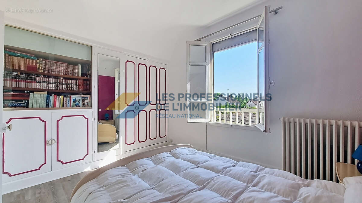 Maison à FERRIERES-EN-GATINAIS