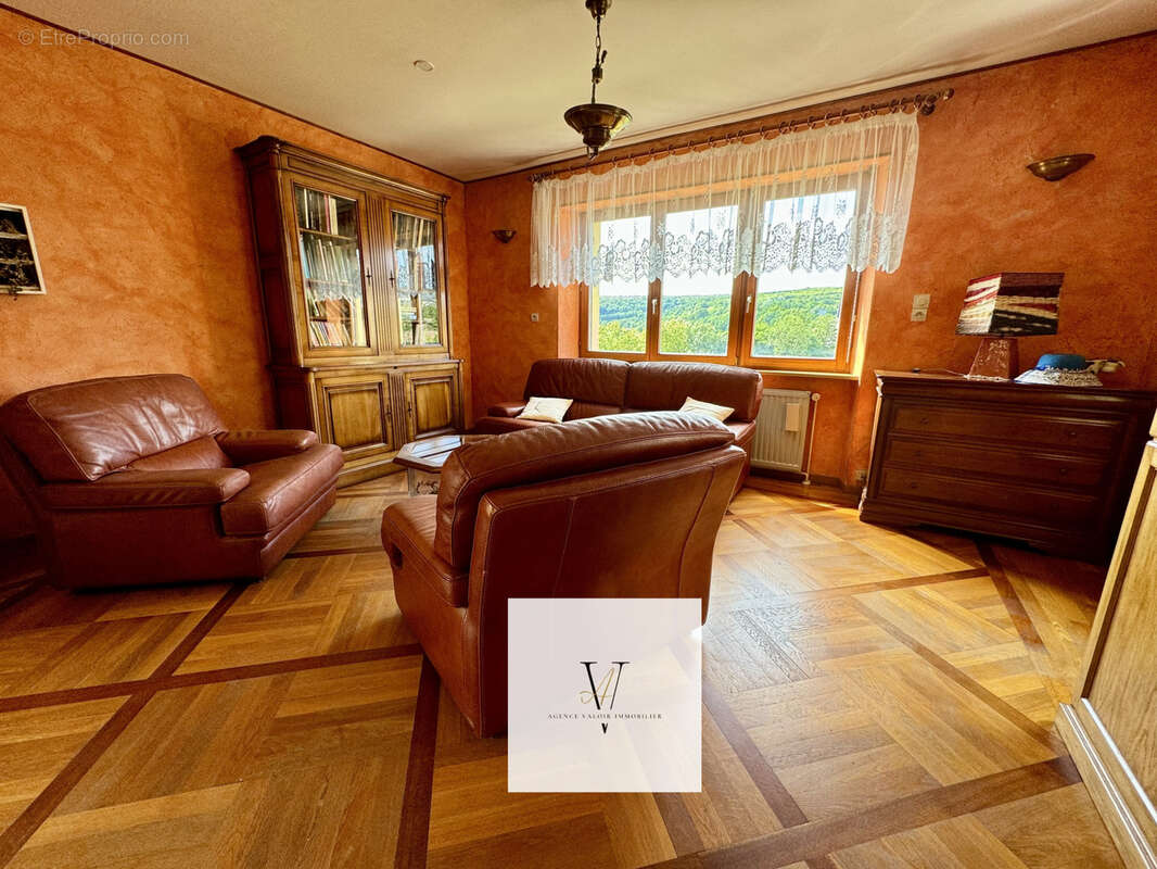 Maison à LIXING-LES-ROUHLING