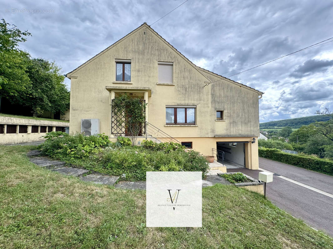 Maison à LIXING-LES-ROUHLING