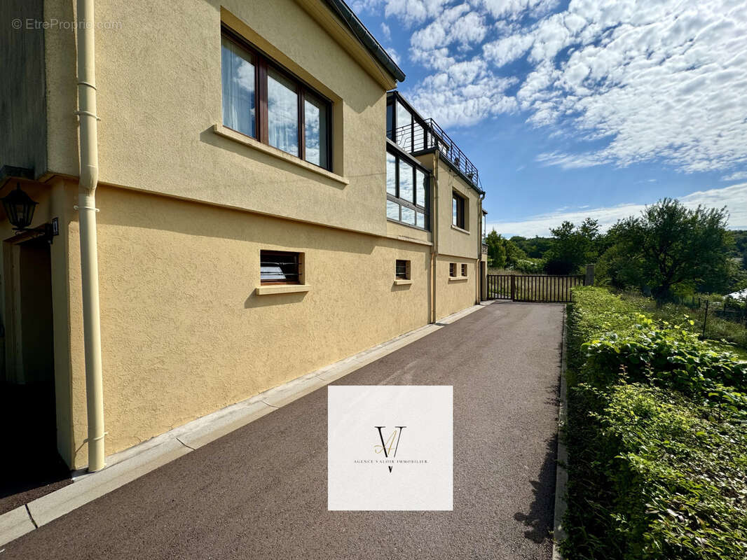 Maison à LIXING-LES-ROUHLING