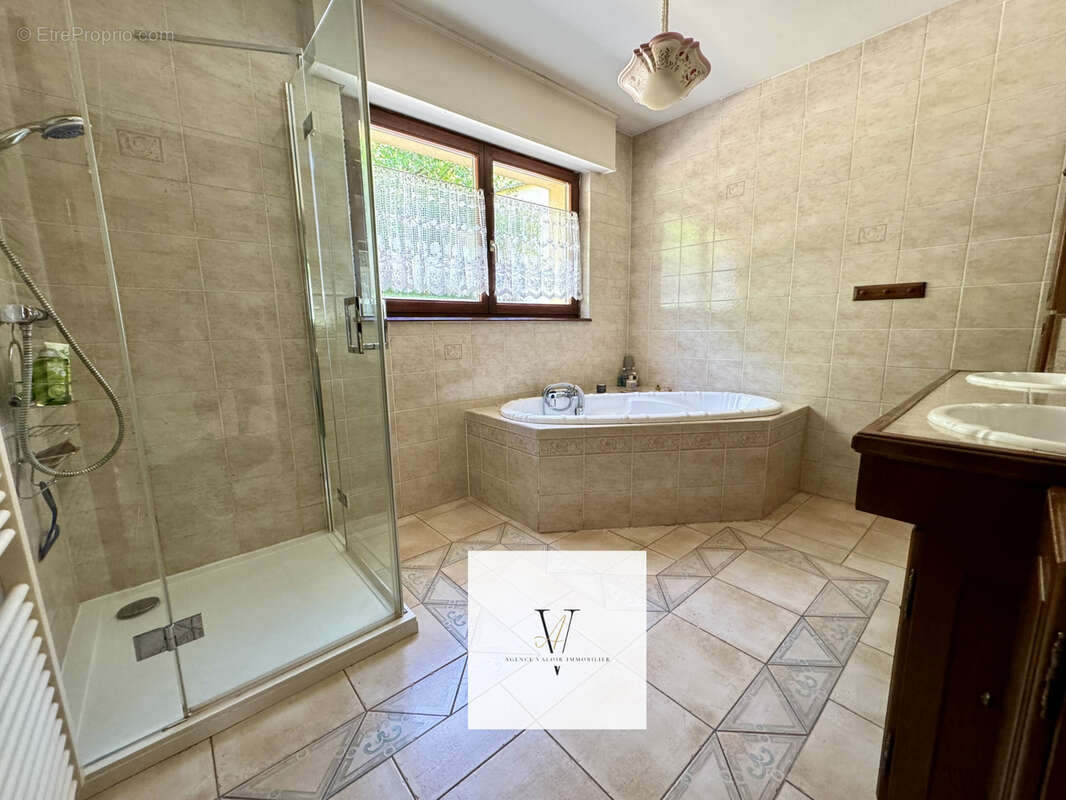 Maison à LIXING-LES-ROUHLING