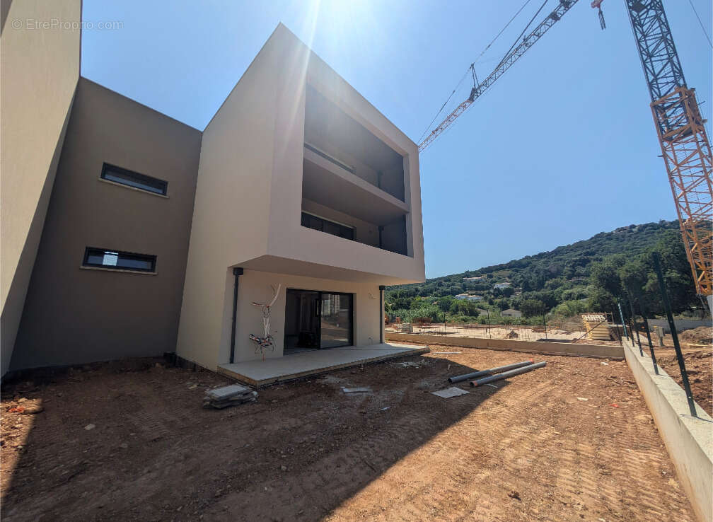 Appartement à BORGO