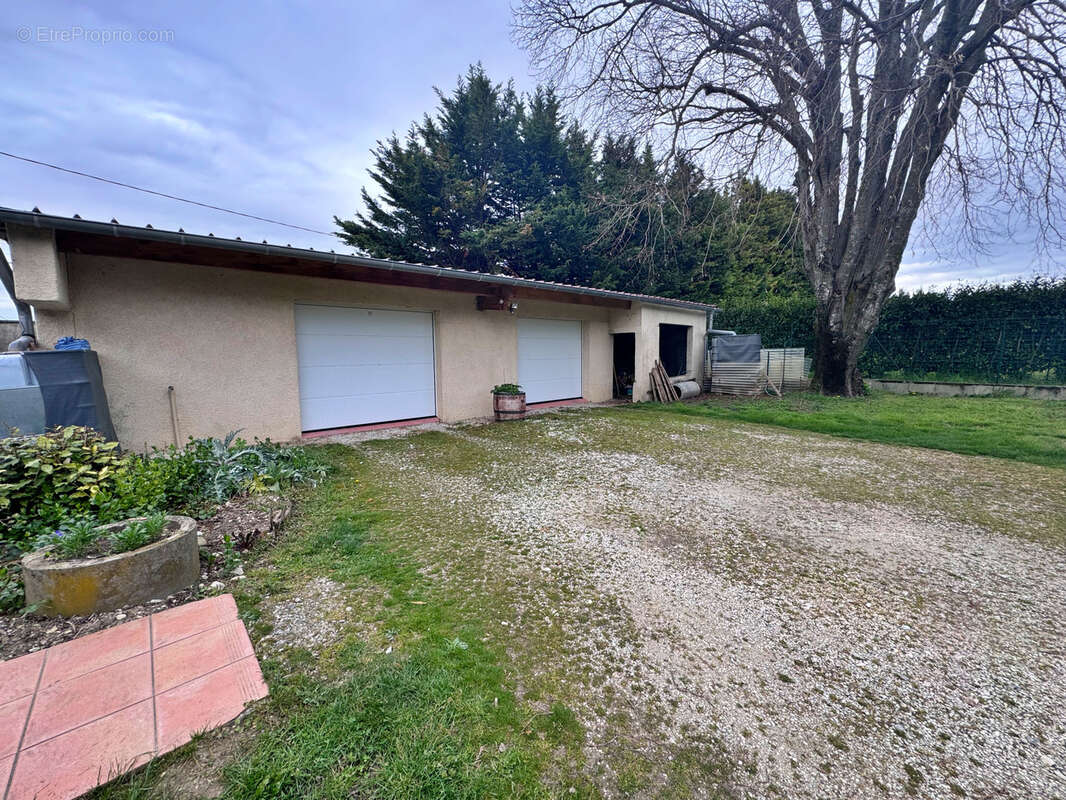 Maison à LA BEGUDE-DE-MAZENC