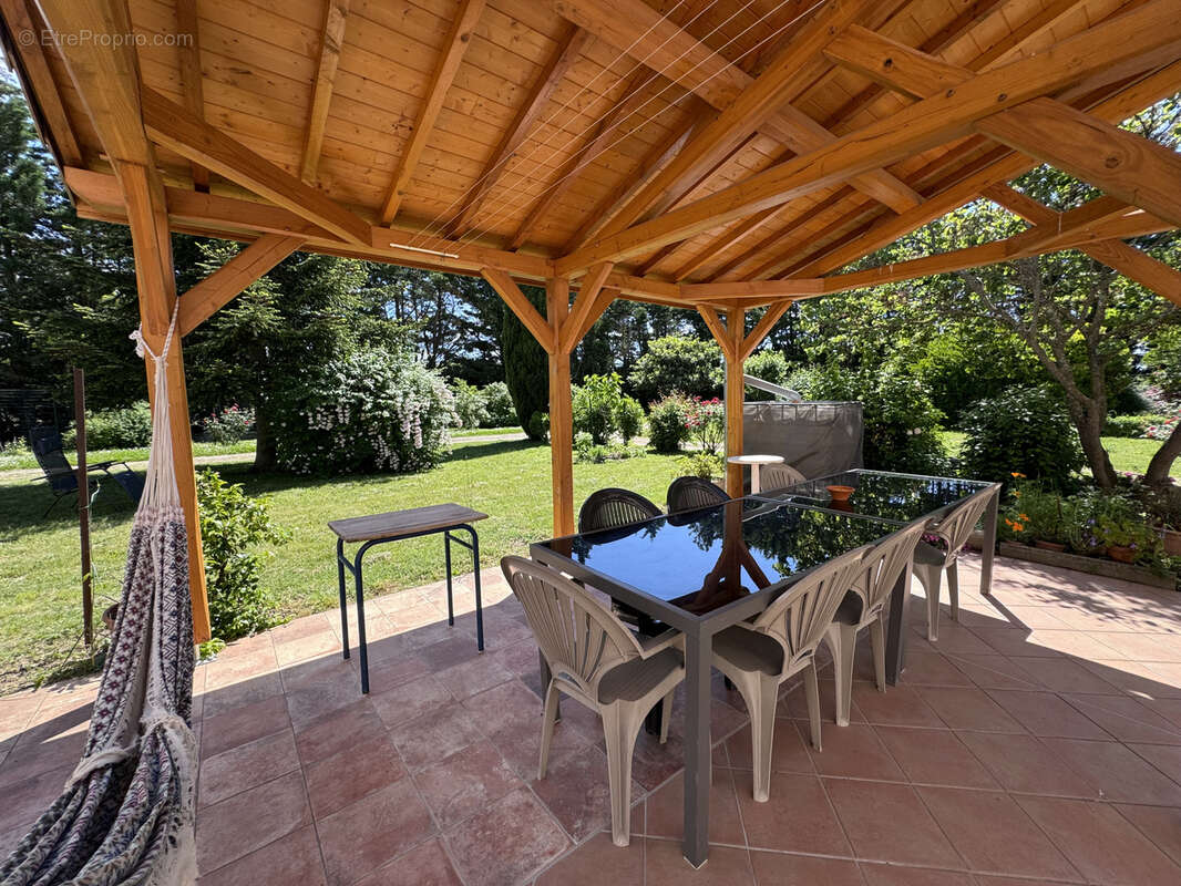 Maison à LA BEGUDE-DE-MAZENC