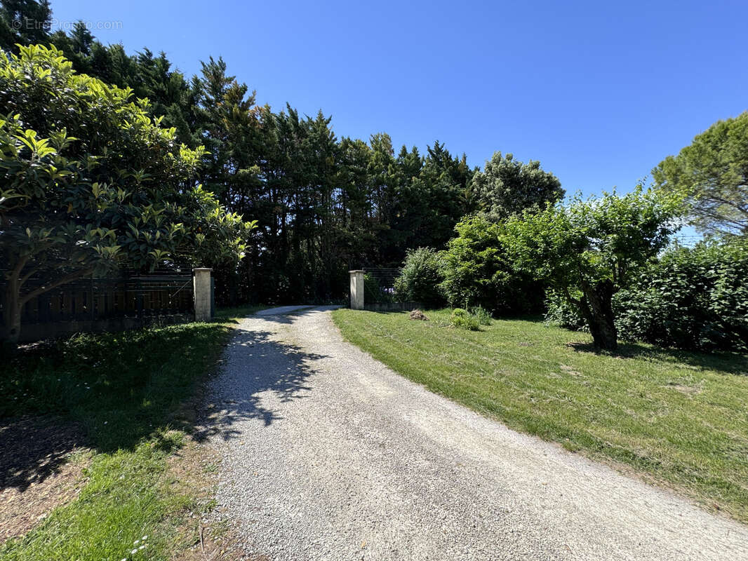 Maison à LA BEGUDE-DE-MAZENC