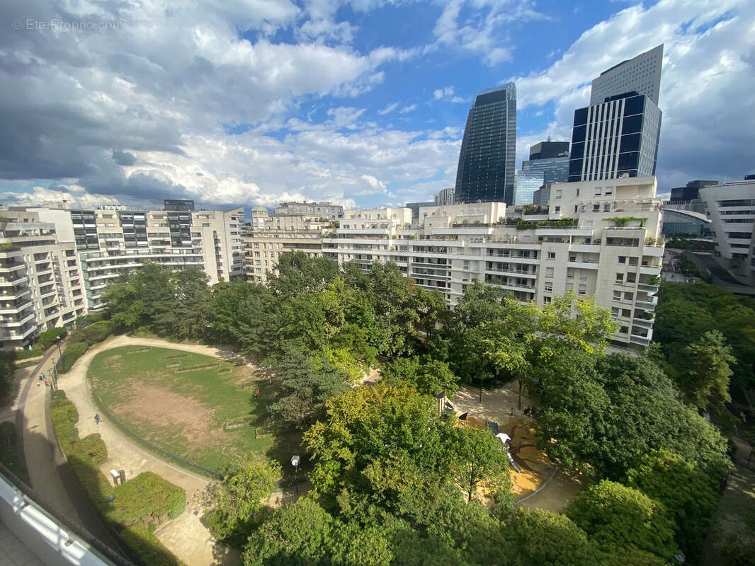 Appartement à COURBEVOIE