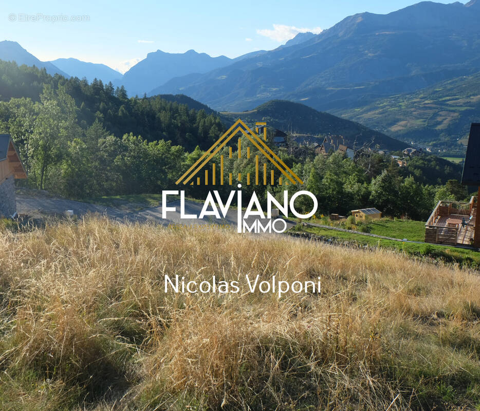 Terrain à LES THUILES