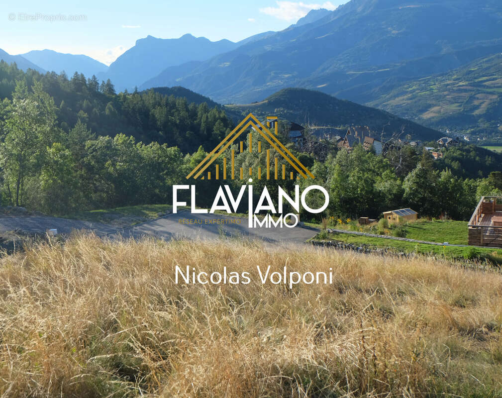 Terrain à LES THUILES