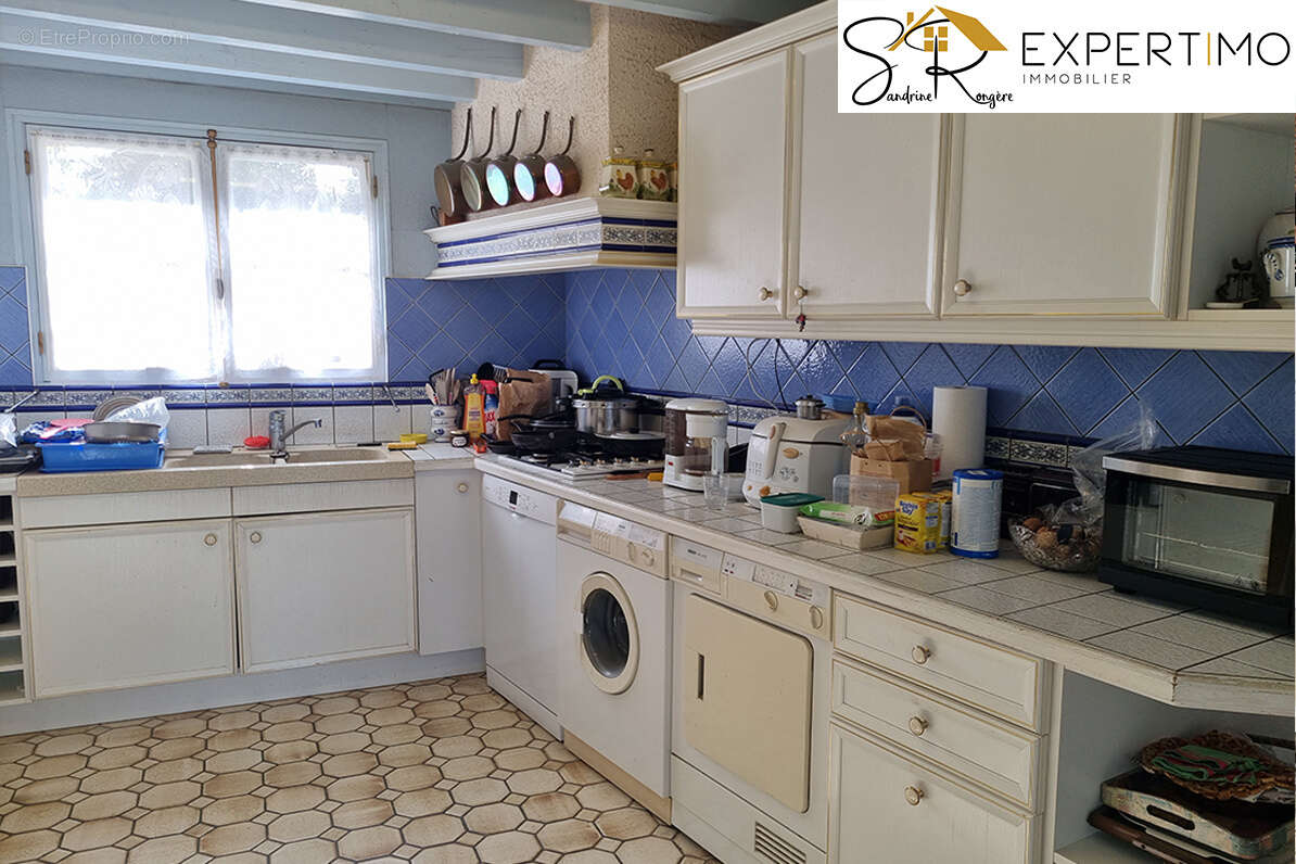 Maison à SAINT-QUINTIN-SUR-SIOULE