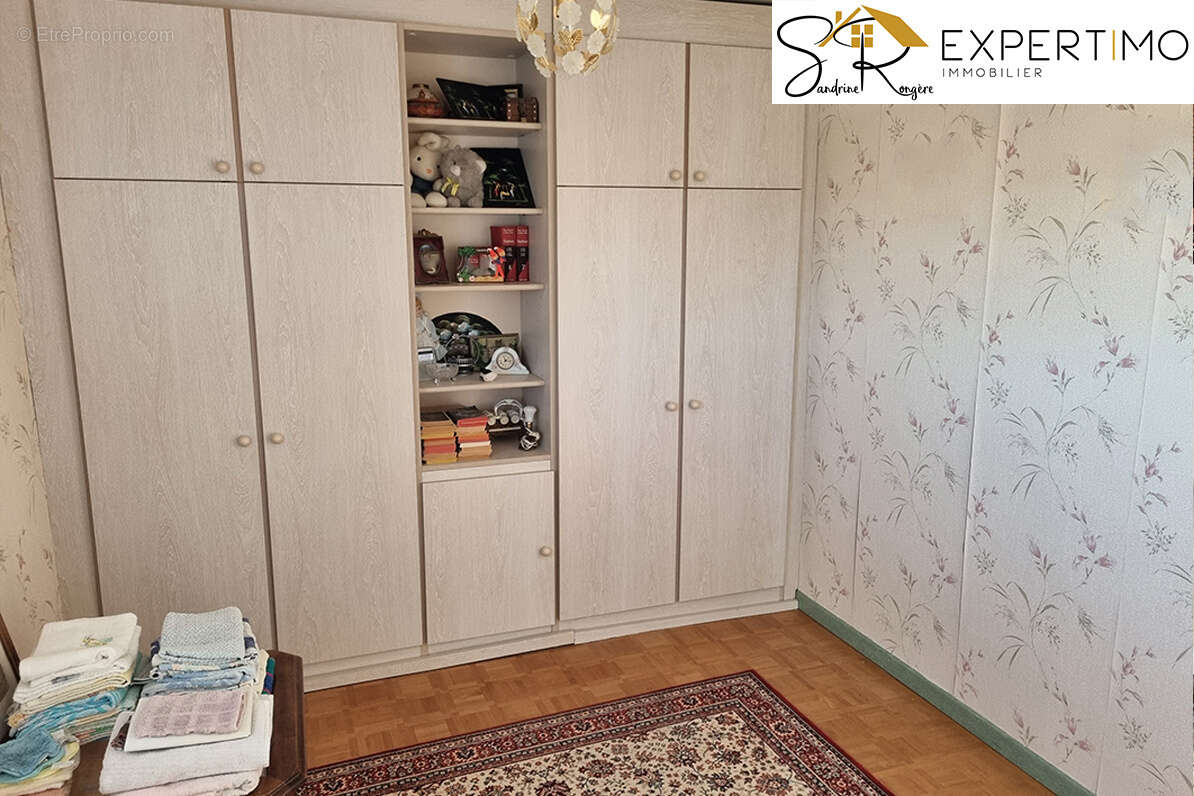 Maison à SAINT-QUINTIN-SUR-SIOULE