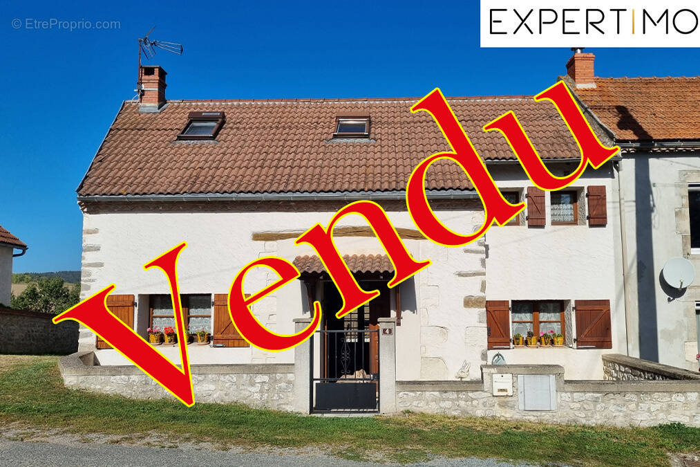 Maison à SAINT-QUINTIN-SUR-SIOULE