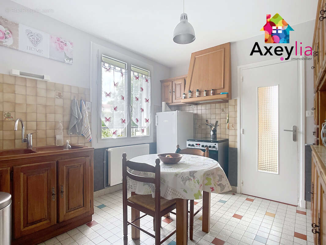 Maison à SAINT-VINCENT-DE-BOISSET