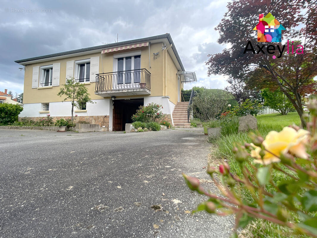 Maison à SAINT-VINCENT-DE-BOISSET