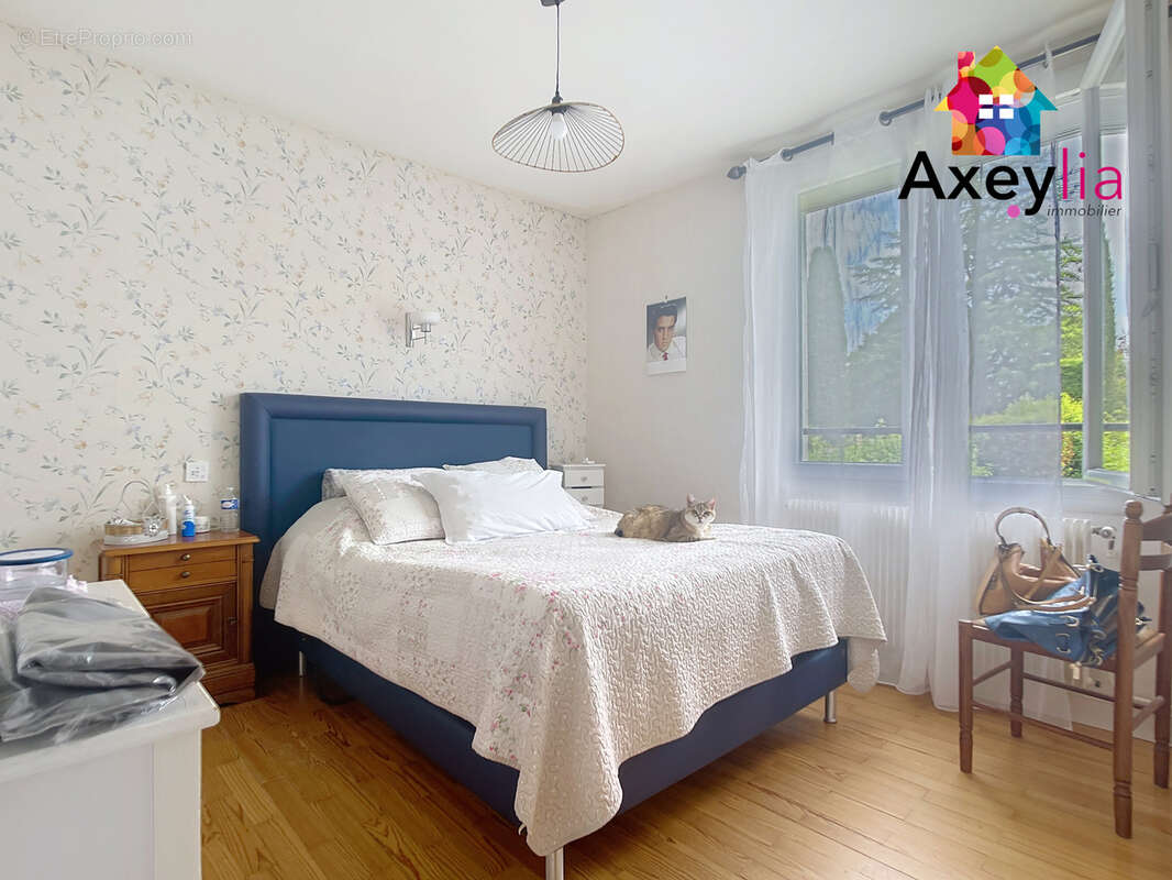 Maison à SAINT-VINCENT-DE-BOISSET