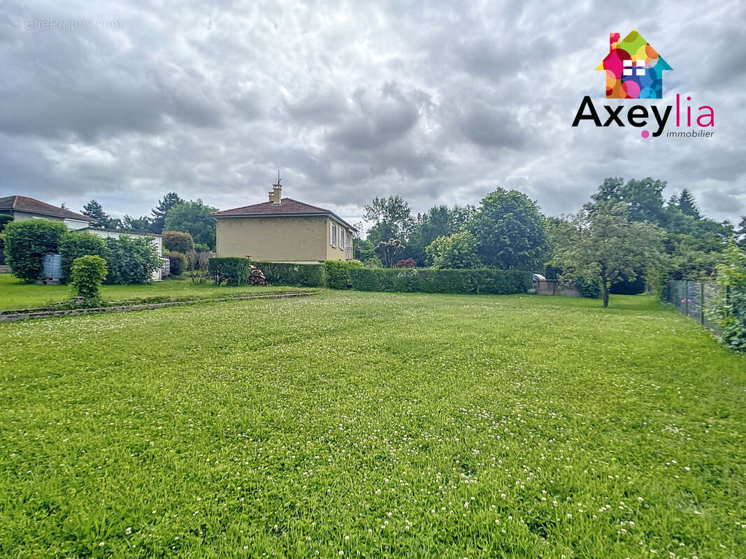 Maison à SAINT-VINCENT-DE-BOISSET