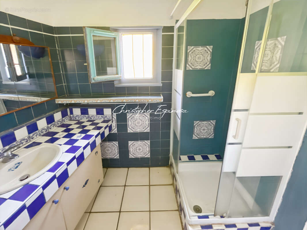 Appartement à CHATEAUNEUF-GRASSE